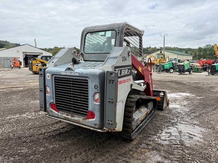 2020-takeuchi-tl8-image-4