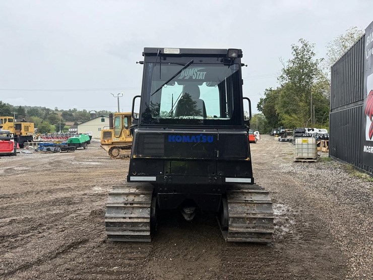 2004-komatsu-d31px-21-image-3