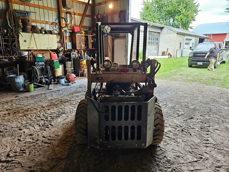#8703-•-hydra-mac-mmii10-skid-steer-image-4