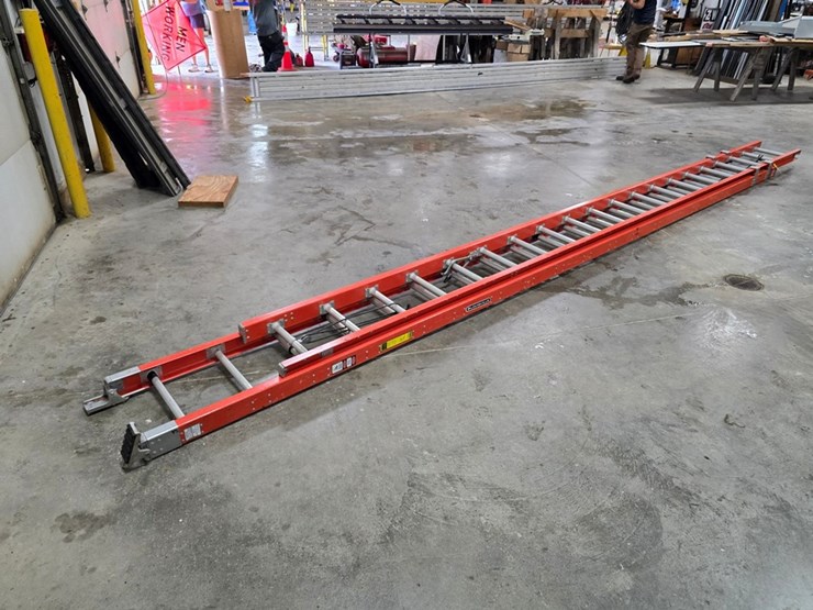 #9732-•-loisville-40'-extension-ladder-image-2