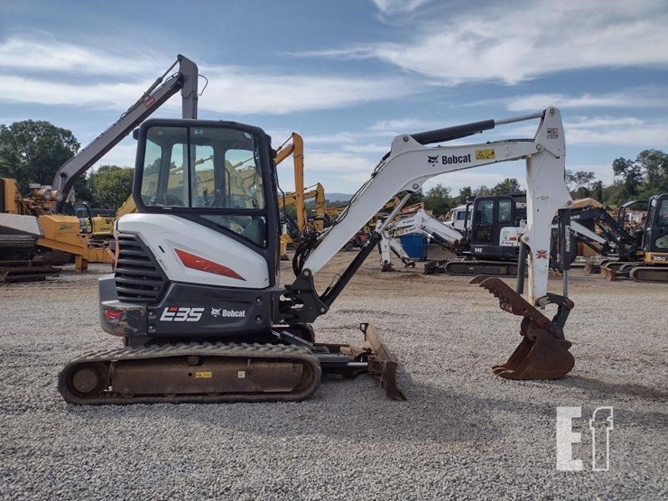2019-bobcat-e35-image-3
