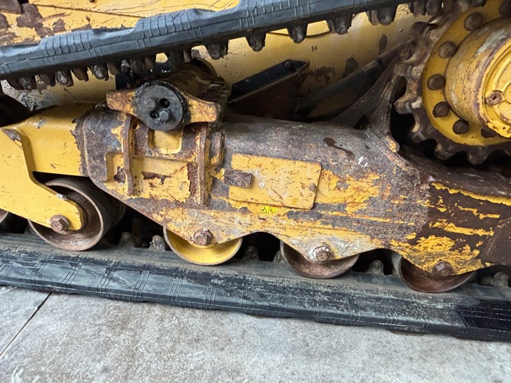 caterpillar-259d-image-13