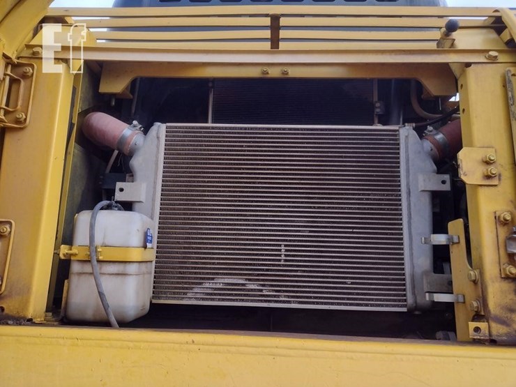 2011-komatsu-pc350-lc-8-image-32