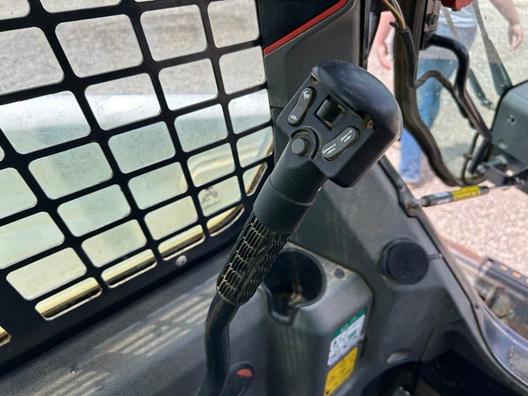 2021-bobcat-t62-image-26