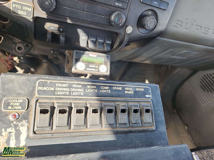 2012-ford-f550-image-22