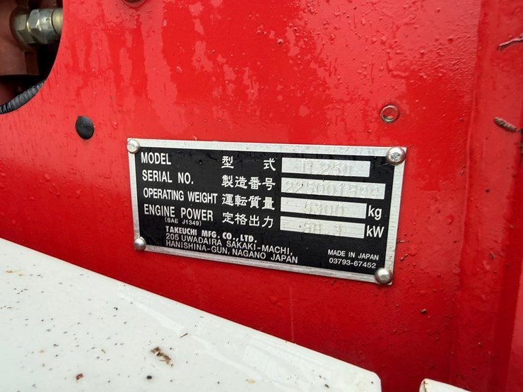 2012-takeuchi-tl250-image-31