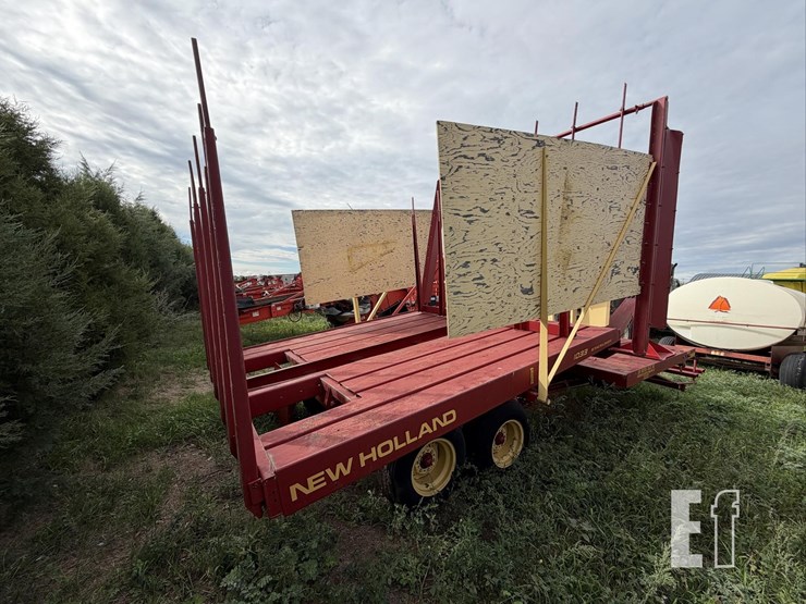 new-holland-1033-image-5