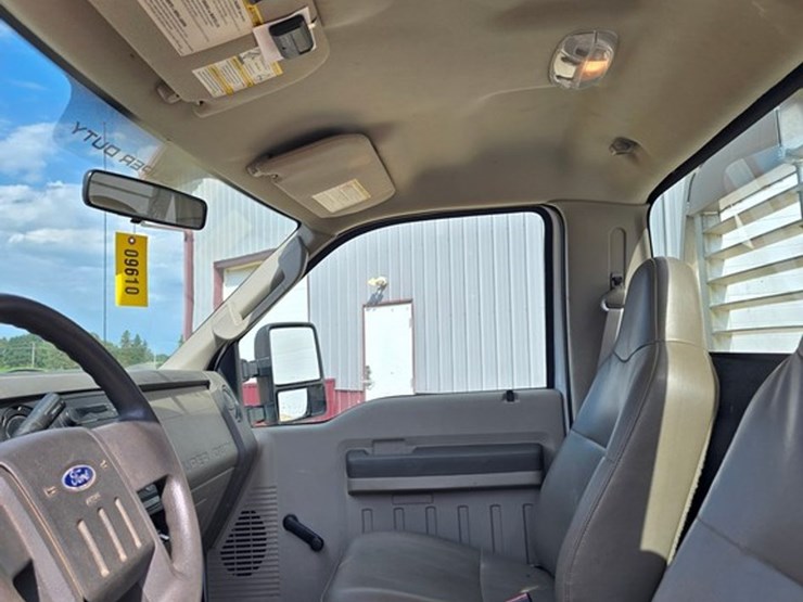 2008-ford-f550-image-26