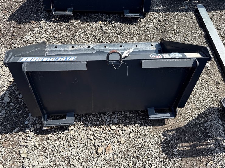 #2043-•-blue-diamond-44"-mini-skid-steer-smooth-bucket-image-3