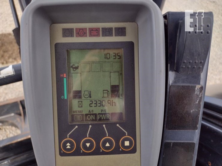 2021-deere-35g-image-7