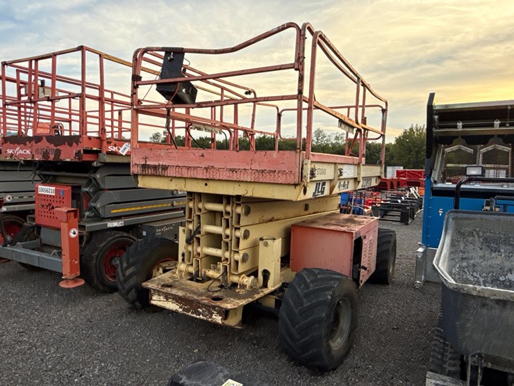 2001-jlg-33rts-image-1