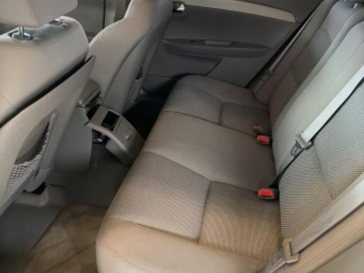 2012-chevrolet-malibu-sdn-image-24