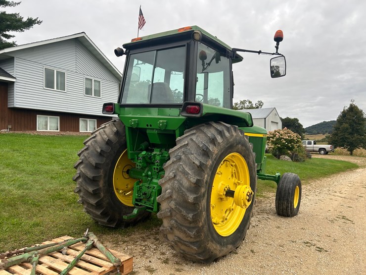 john-deere-4430-image-6