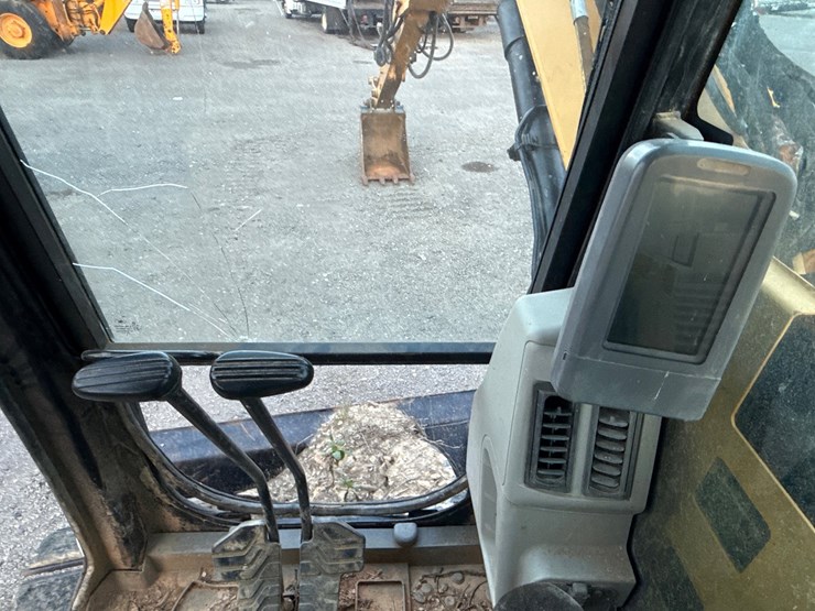 caterpillar-308d-image-16