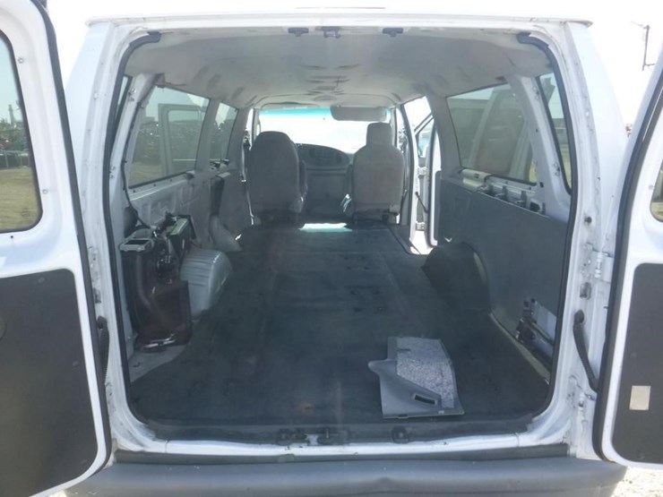 2007-ford-econoline-350-image-8