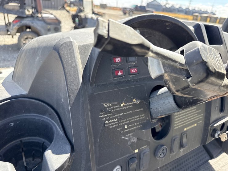 club-car-carryall-1700-image-24