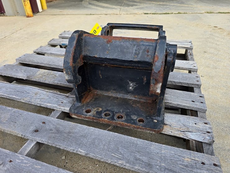 #9687-•-bobcat-mini-excavator-breaker-adapter-plate-image-6