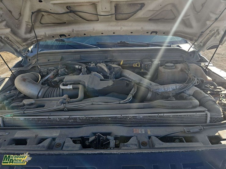 2011-ford-f550-image-28