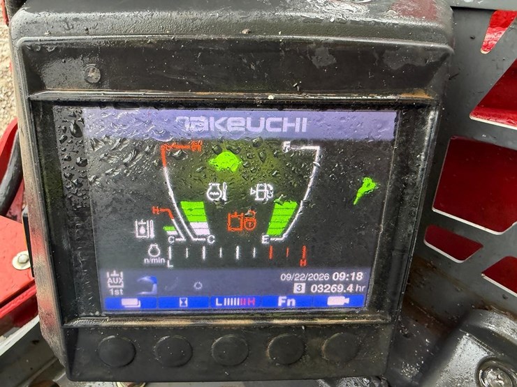2020-takeuchi-tl8-image-21