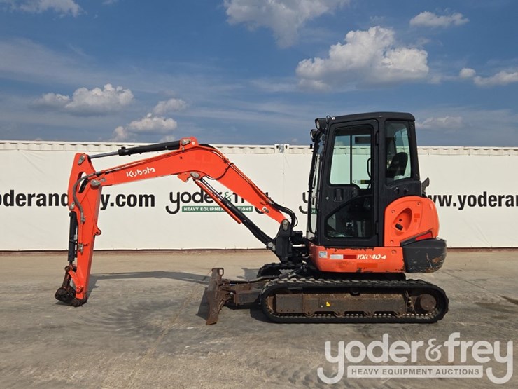 2022-kubota-kx040-4-image-2