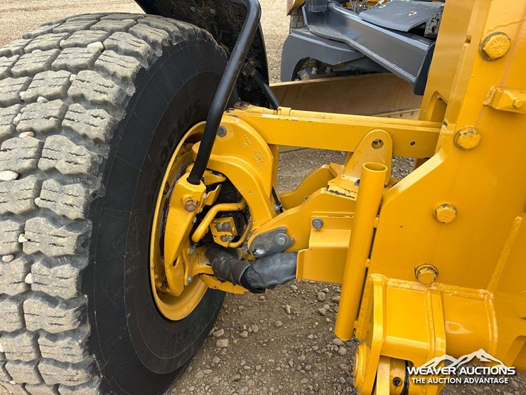 john-deere-872-image-51