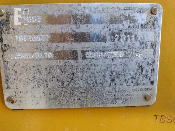 2011-caterpillar-th255-image-5