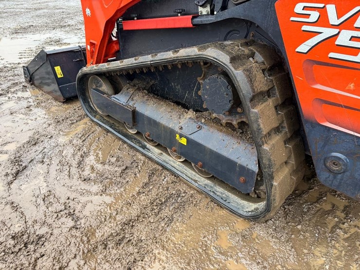 2012-kubota-svl75-image-16