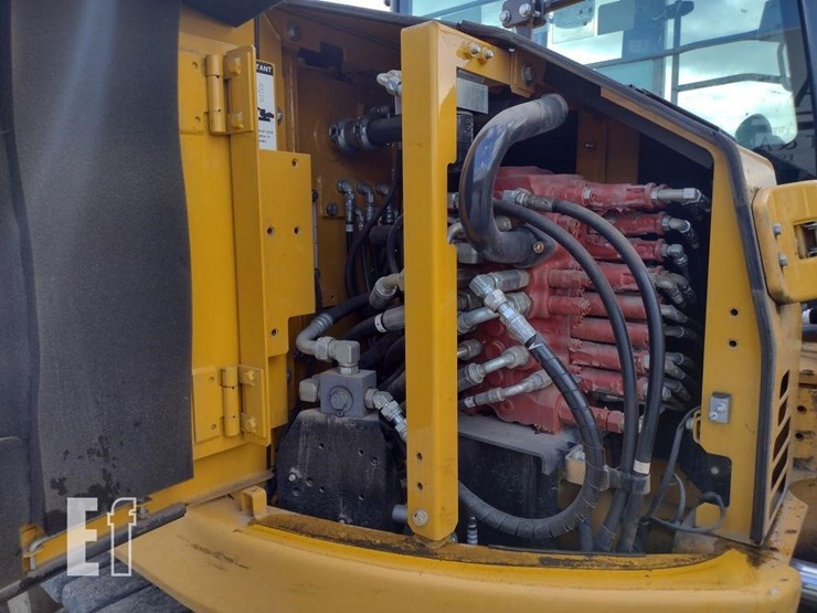 2018-deere-85g-image-34