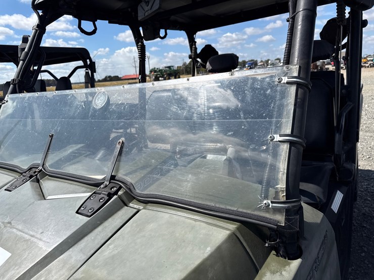 2011-polaris-ranger-crew-image-21