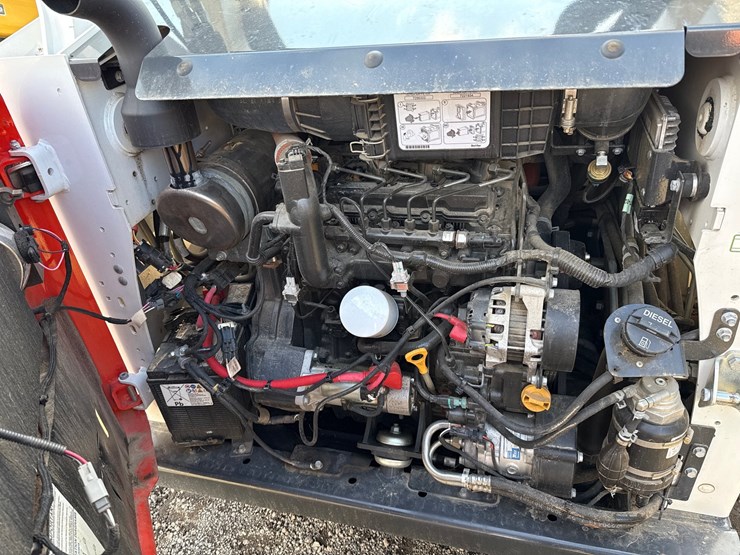 2025-bobcat-t650-image-10