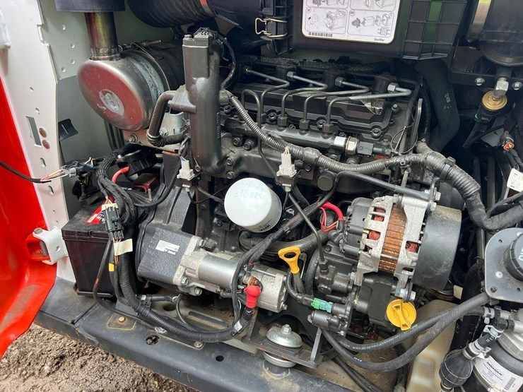 2018-bobcat-s570-image-15