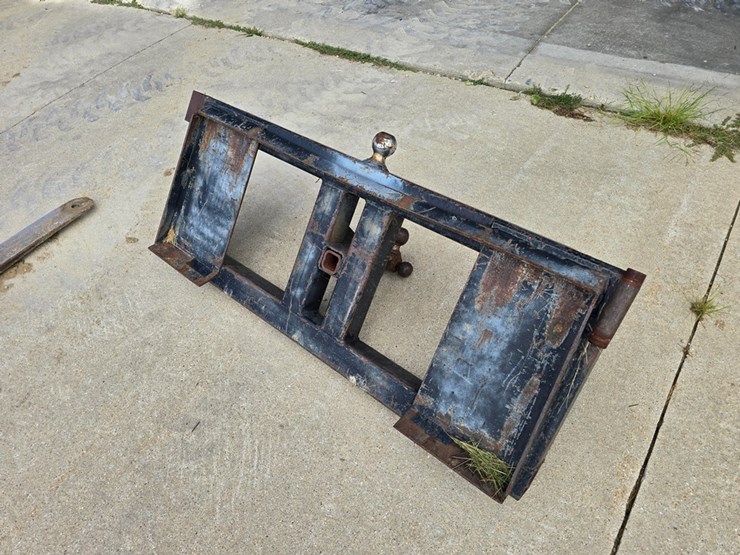 #9674-•-homemade-skid-steer-receiver-hitch-plate-image-4