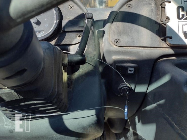 2011-caterpillar-th255-image-7