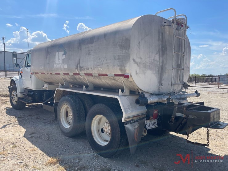 2001-international-4900-t/a-water-truck-image-5