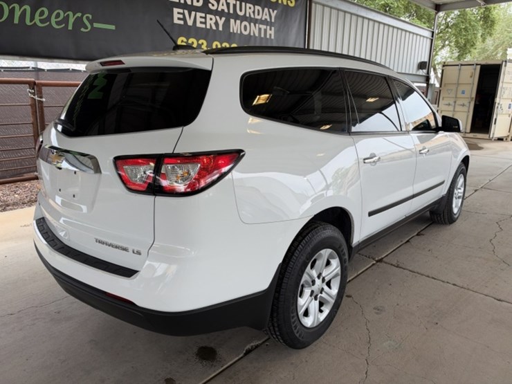 2016-chevrolet-traverse-image-8