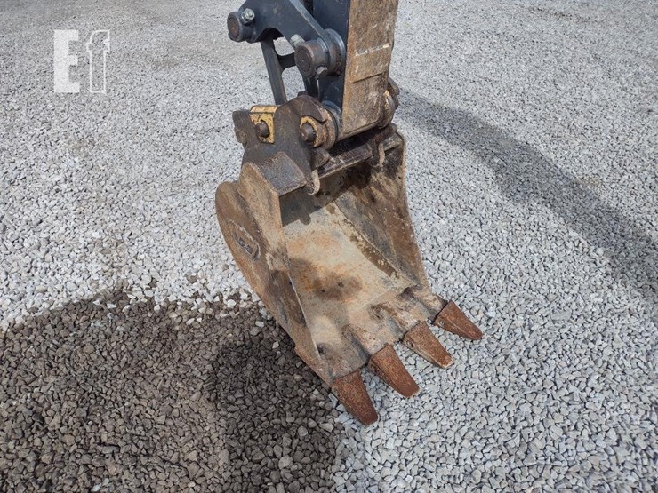 2021-deere-35g-image-22
