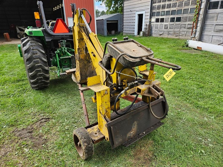 #8742-•-davis-3pt/skid-steer-backhoe-image-4