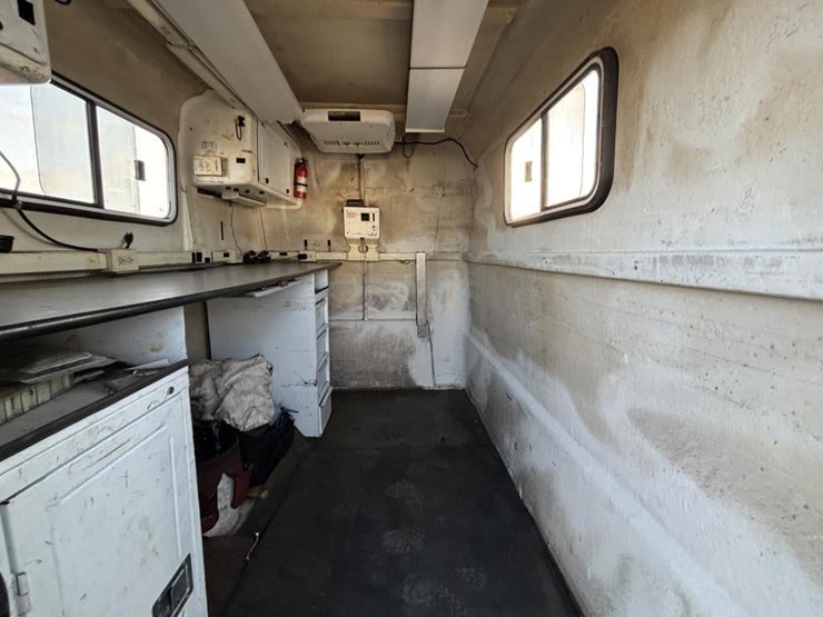 2007-pelsue-p0datt-005-s/a-office-trailer-image-18