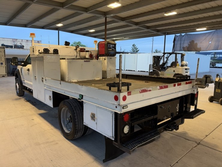2019-ford-f550-image-8