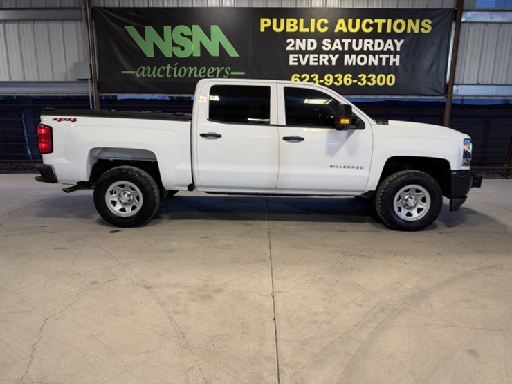 2018-chevrolet-silverado-1500-image-1