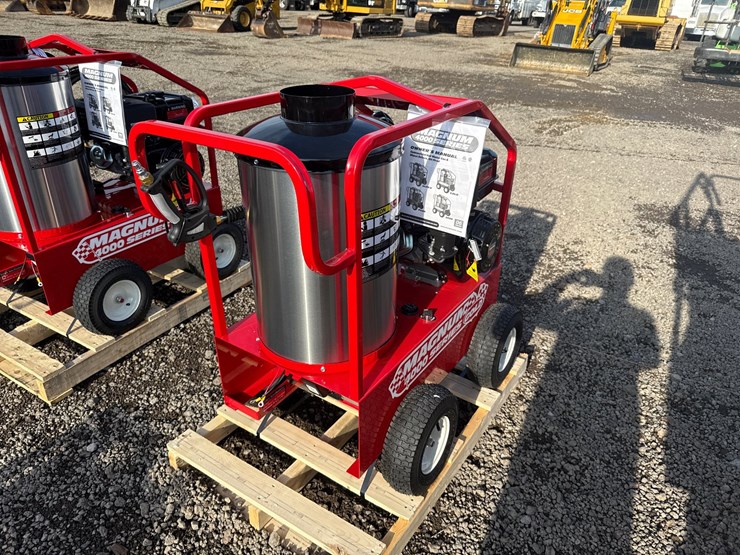 #2057-•-magnum-4000-series-heated-pressure-washer-image-3