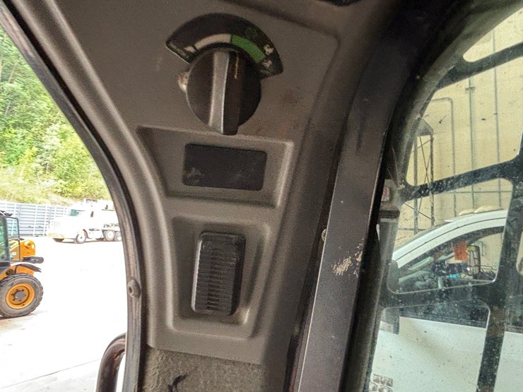 caterpillar-259d-image-58