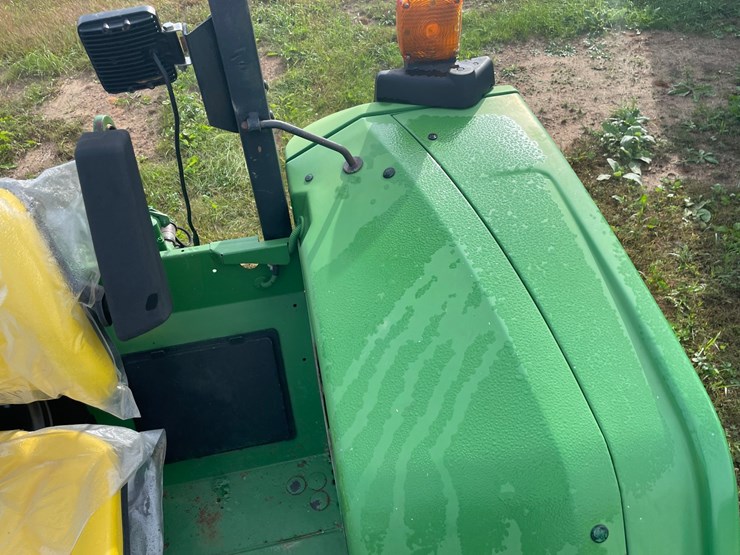 john-deere-6405-image-29