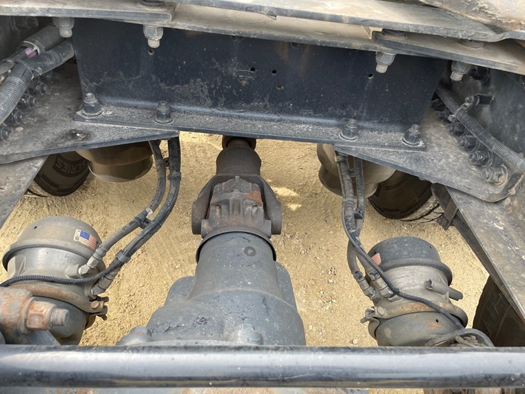 2017-kenworth-t680-image-26