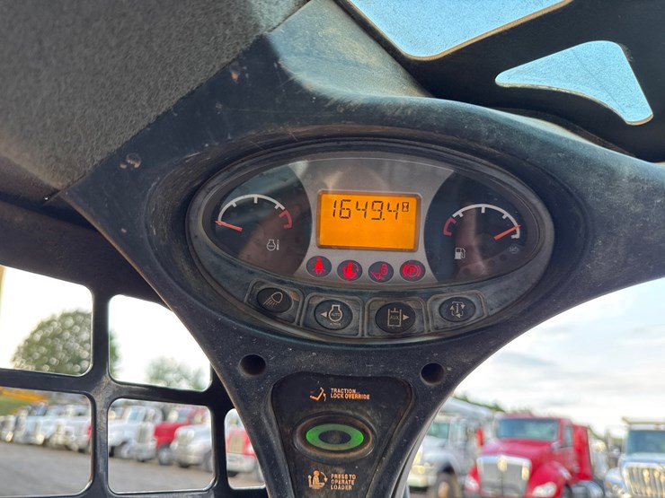 2021-bobcat-t550-image-14