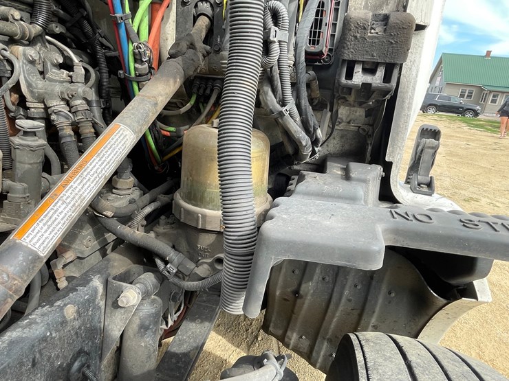 2017-kenworth-t680-image-71