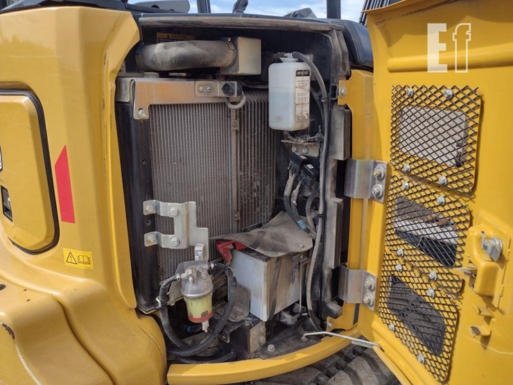 2021-deere-35g-image-32