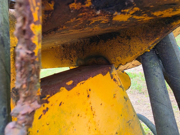 #25268-•-international-3082-series-a-back-hoe-attachment-image-42