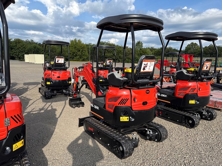 #1071-•-2026-tpm-18hh-mini-excavator-image-7