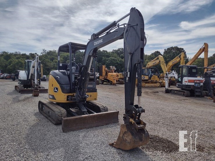 2021-deere-35g-image-38